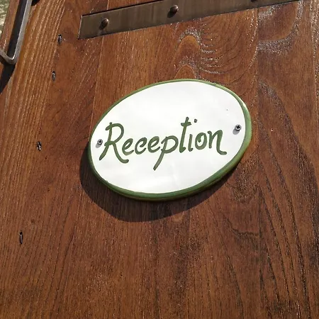 Il Grifone A Aparthotel Cortona